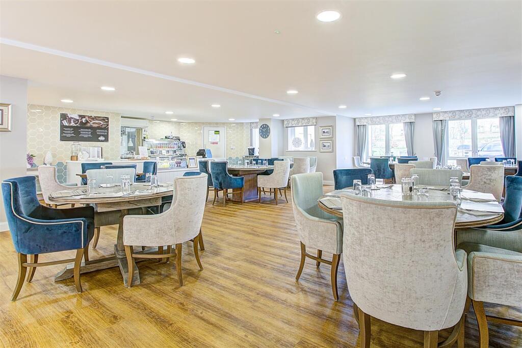 Roslyn Court restaurant.jpg