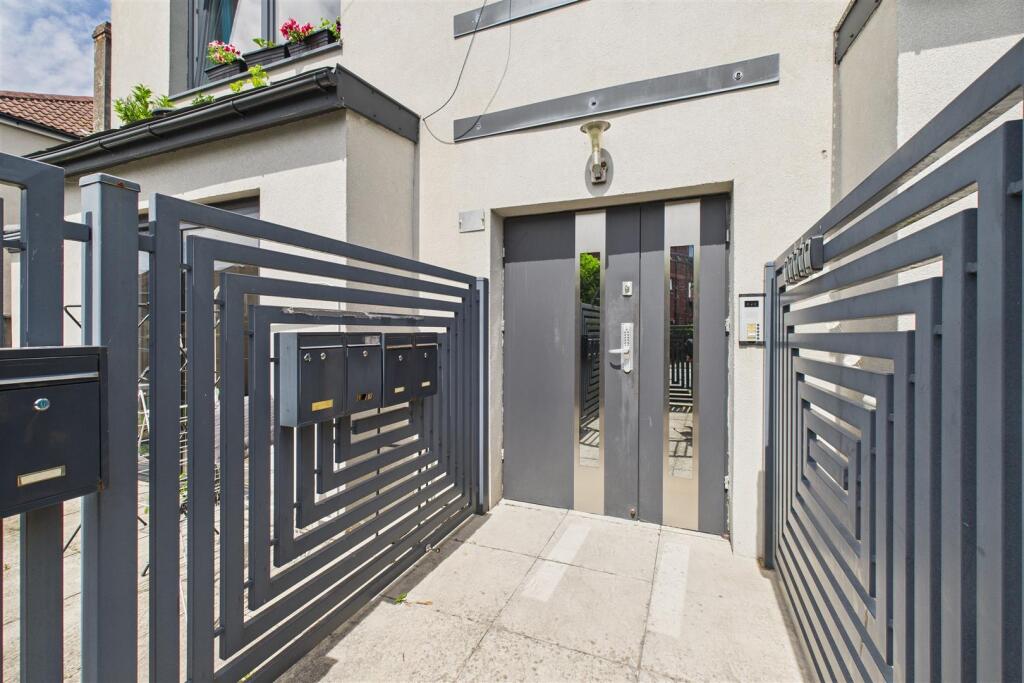 Flats 1 - 7, 227 Lodge Causeway, Fishponds, Bristo