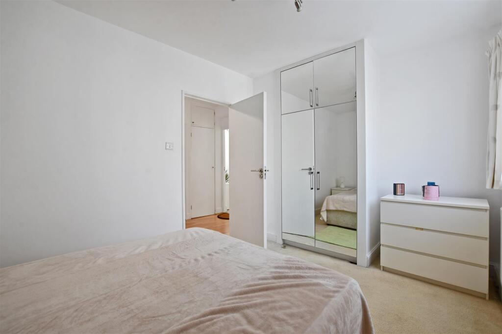 05-7aa3GCWT - 37 Sheffield Terrace - Bedroom 4 -Or