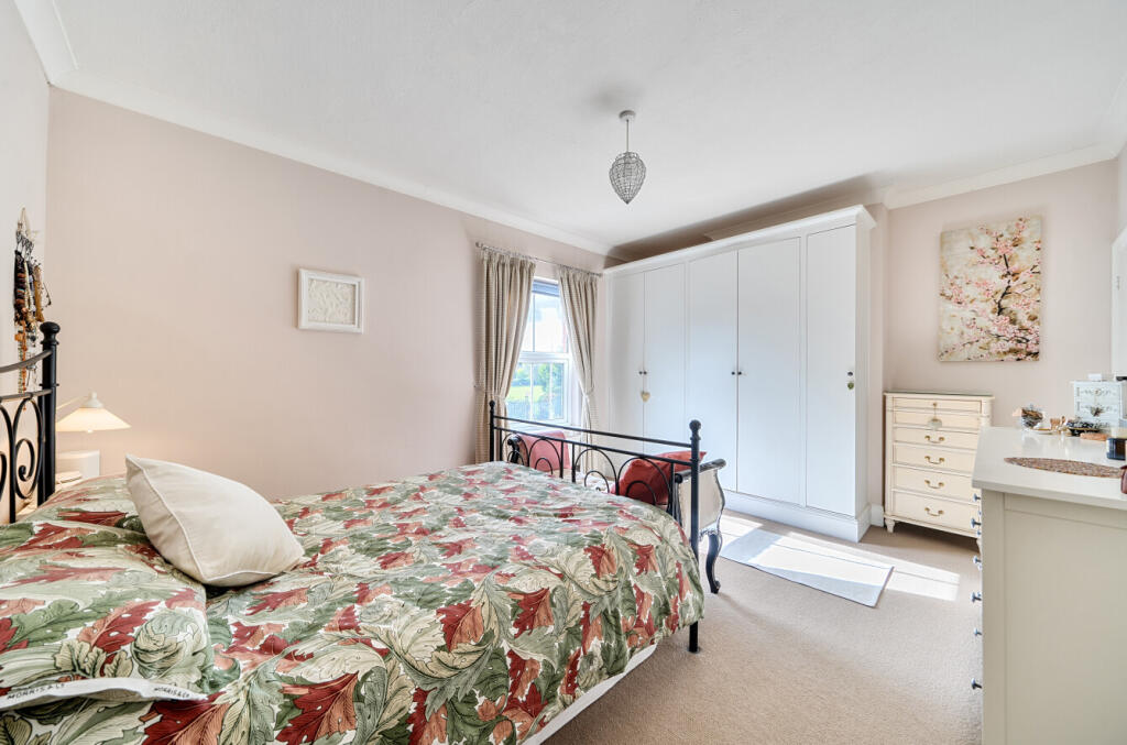 1354397-7-68c3f8c...