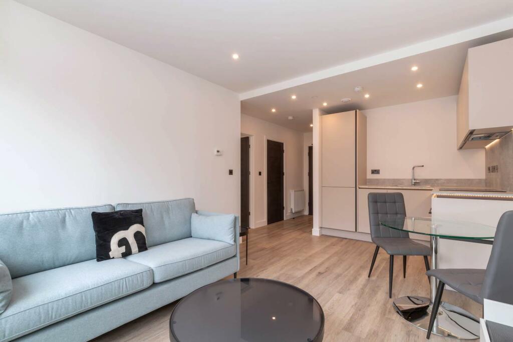 Lounge/dining room