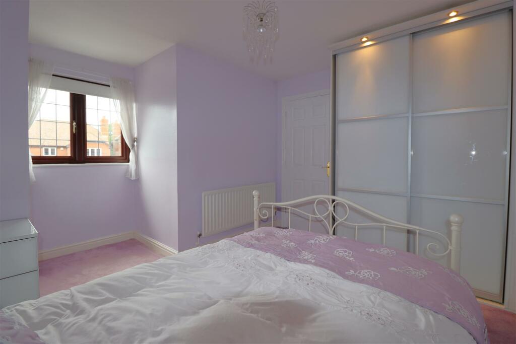 Bedroom 3 .JPG