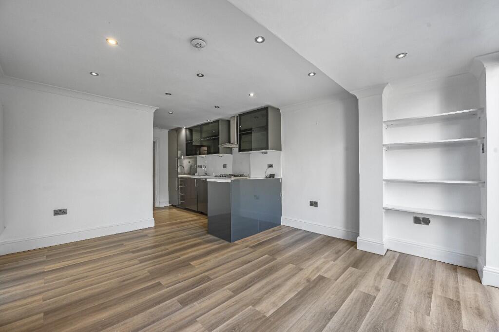 Open Plan Living/Kit