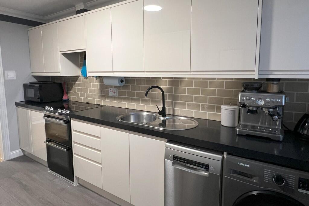 20250208_09164566...