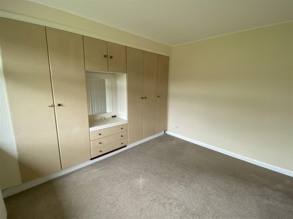Bedroom no.1 front double: