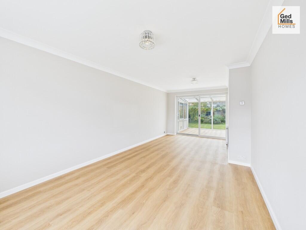 CAM04261G0-PR0094...