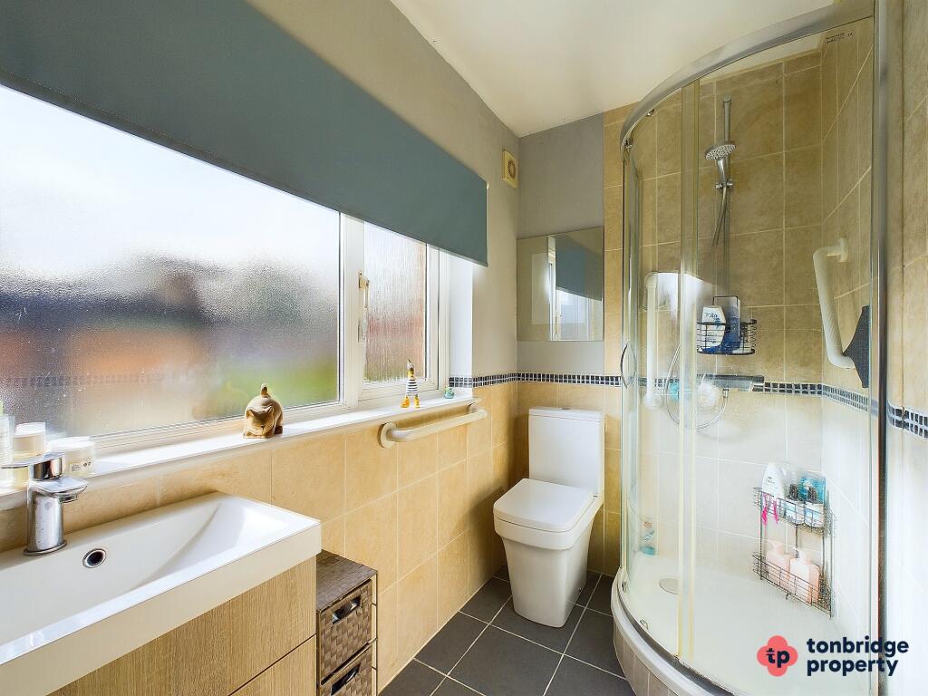 CAM03742G0-PR0013-STILL020