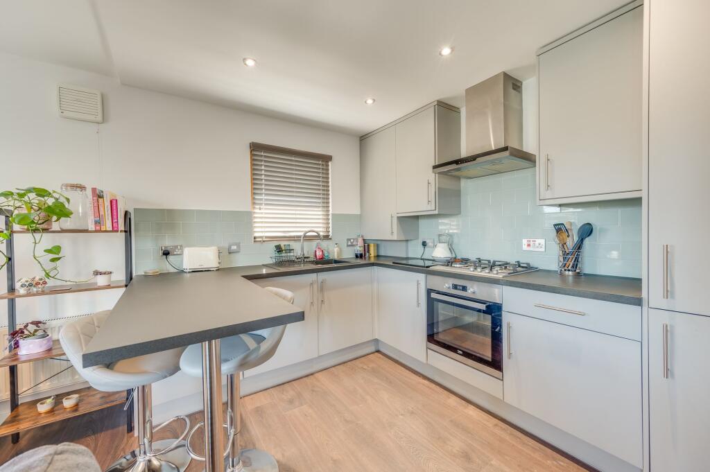 OPEN PLAN KITCHEN/DINER AND LIVING ROOM