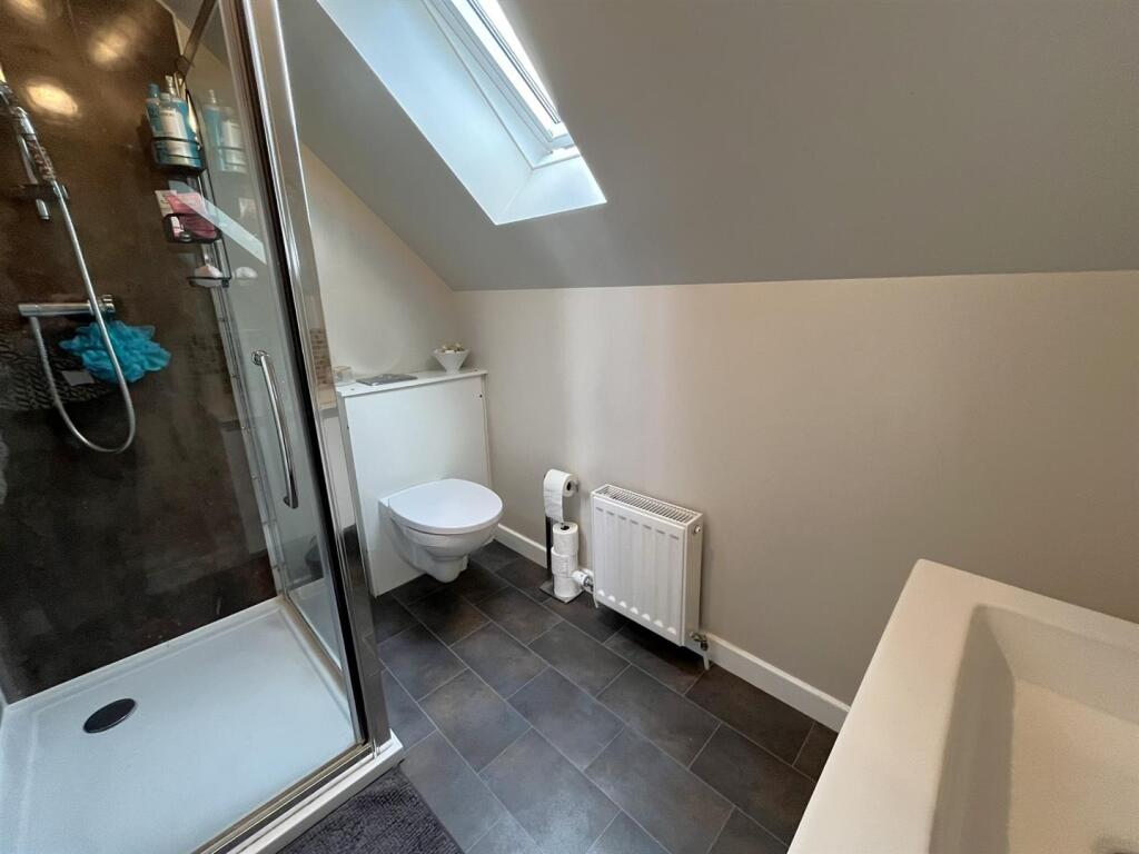 EN-SUITE SHOWER ROOM 2