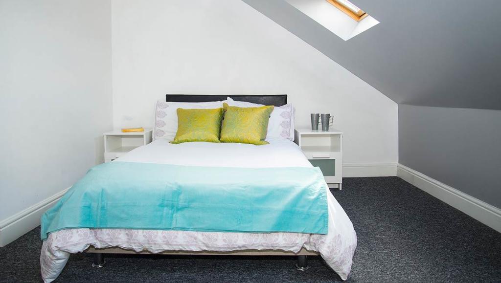 6-bed-student-house-britannia-road-north-3-portsmo
