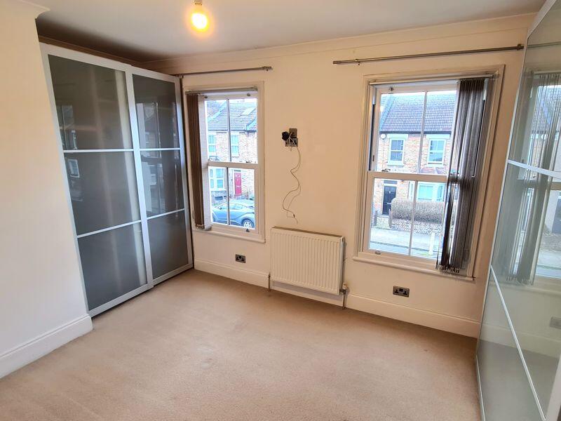 Bedroom 1 (second angle)