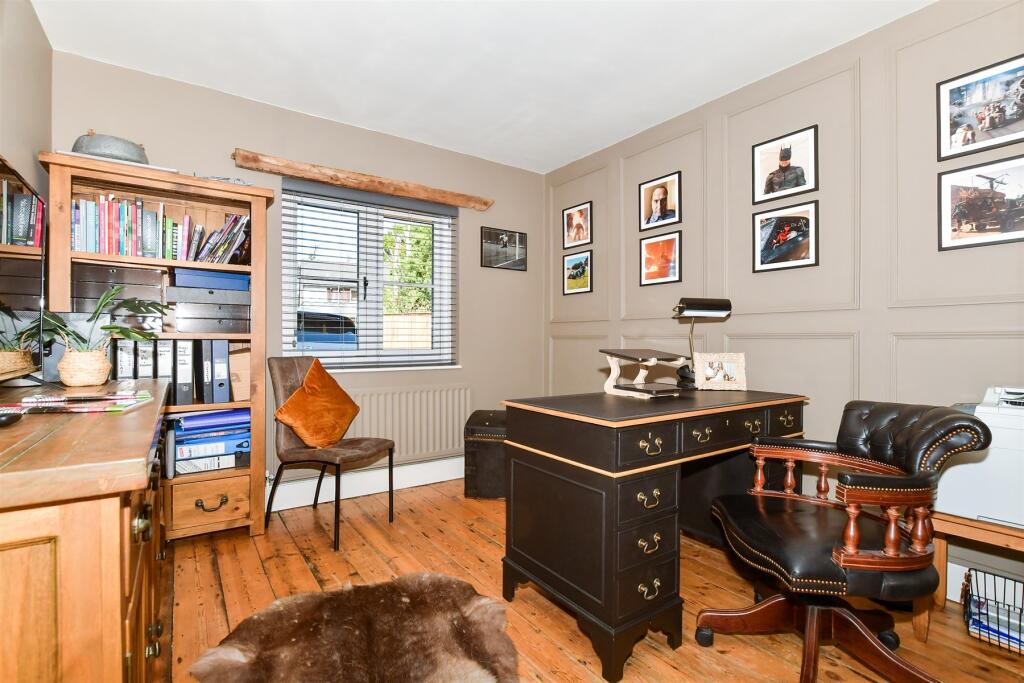 Office/Bedroom 4