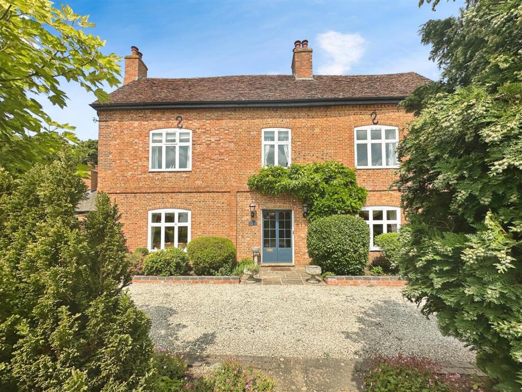 d243d28b--4457-A733-114BAA85F1B7-66306-0000156FD59