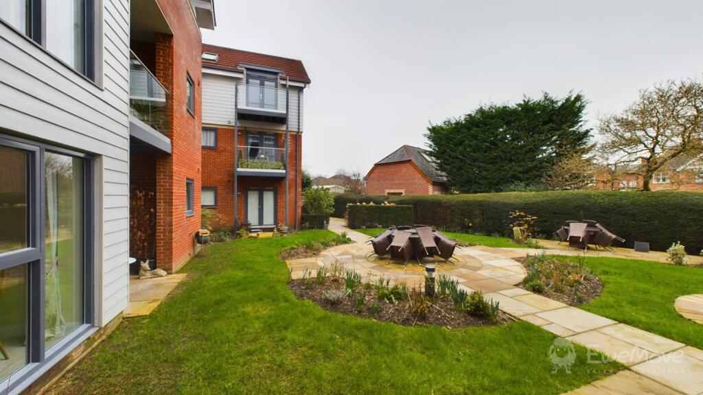 Tranquil and secluded gardens