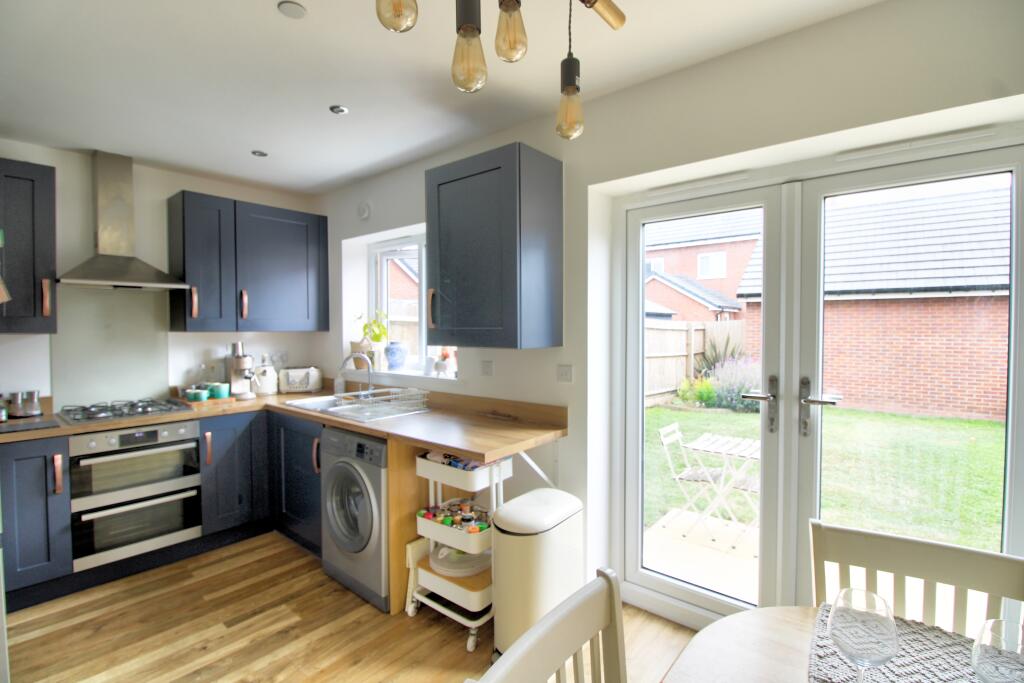 IMG_0161_2_3_Interior 4