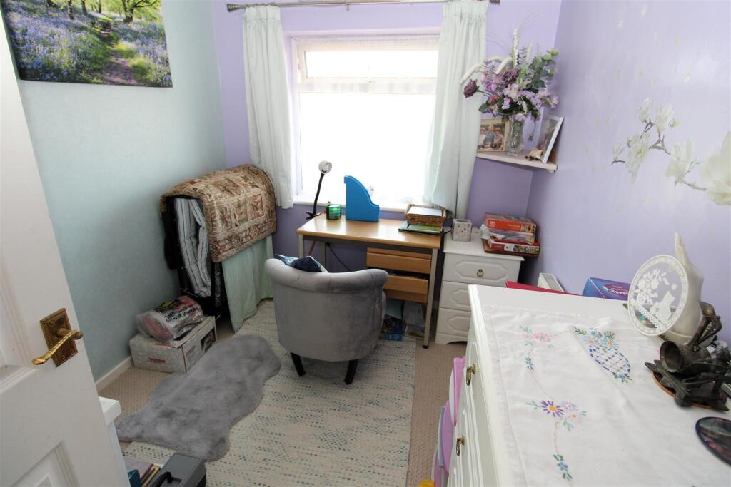 Bed 3.JPG