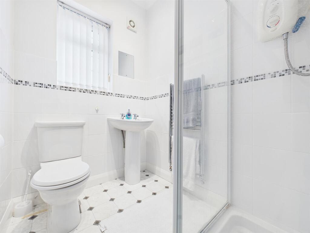 Shower room: