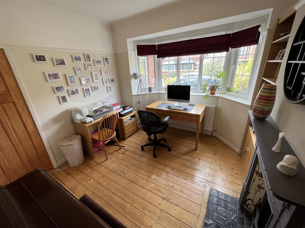 Sitting Room Aspect 2.jpg
