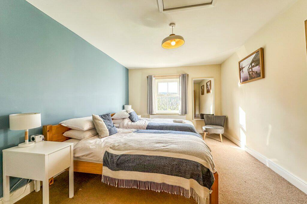 The Waiting Room - Bedroom 2