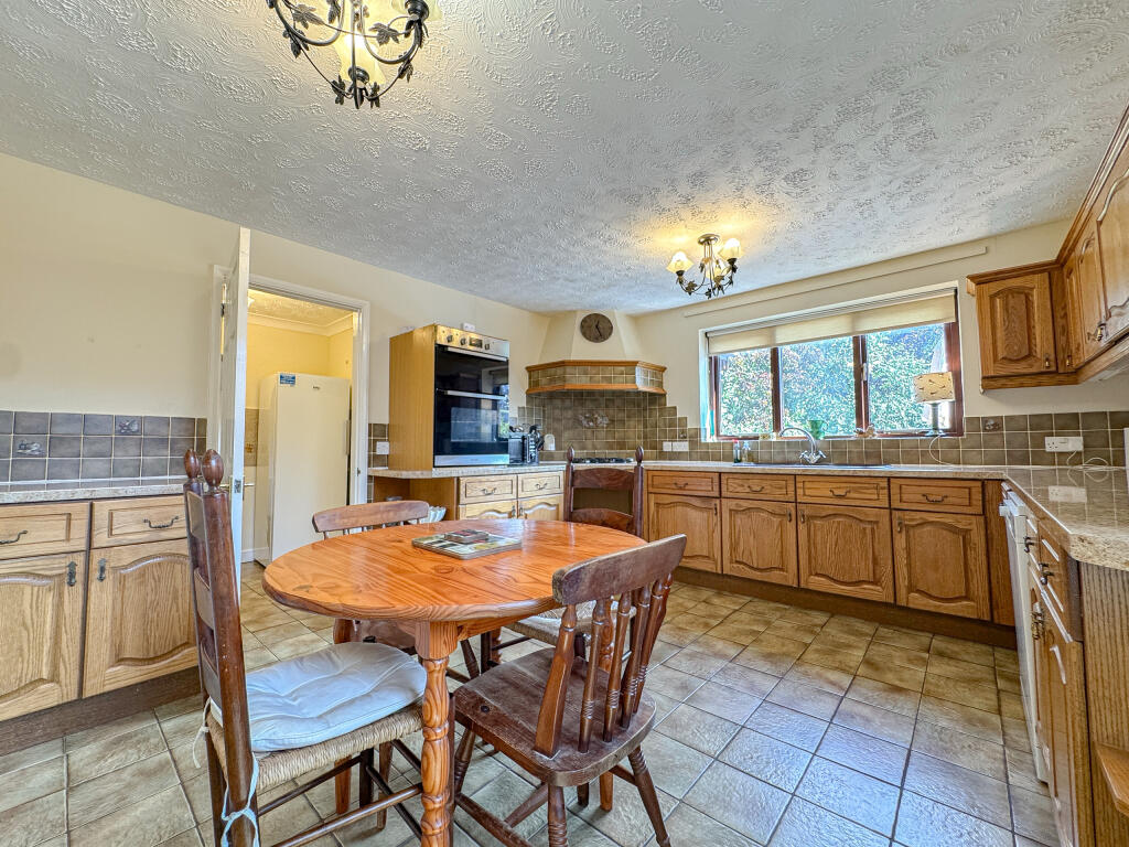 Kitchen (2)