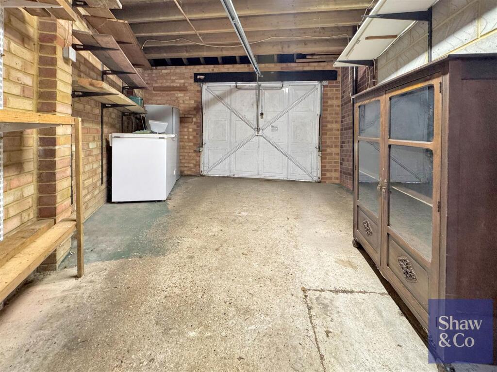 Garage.jpeg