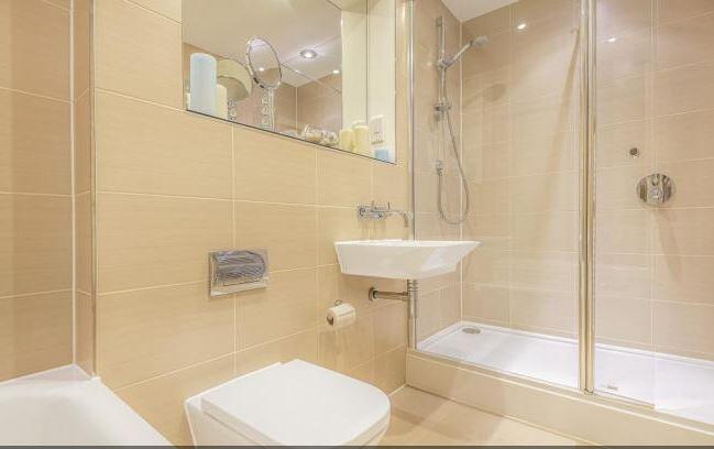 Bathroom.JPG