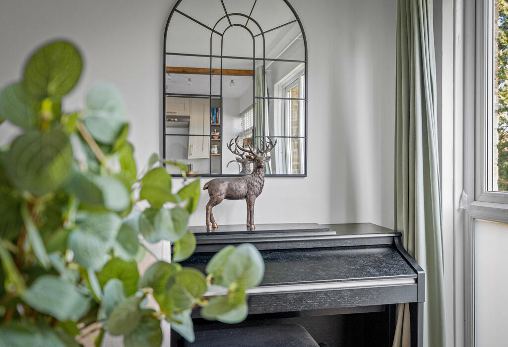 I love this area...if only I could play!