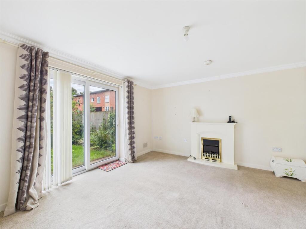 Lounge / Dining Room