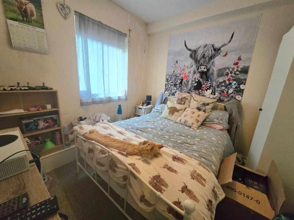 Bedroom 3.jpg
