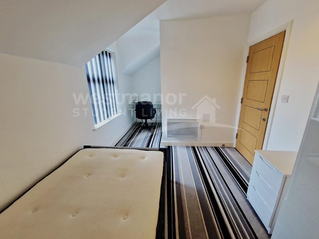 FLAT 12