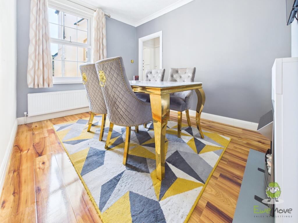 CAM01543G0-PR0148-STILL009