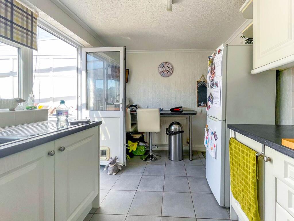 11 howard kitchen 2
