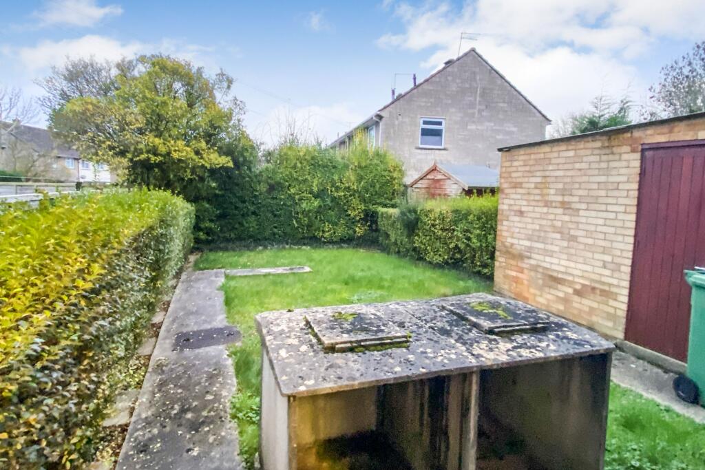 37 Manor Road, Chippenham, Wiltshire SN14 0LH