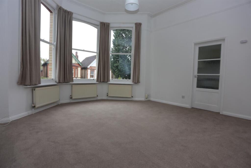 3, 28 Wilbury Gardens new 23 (8).JPG