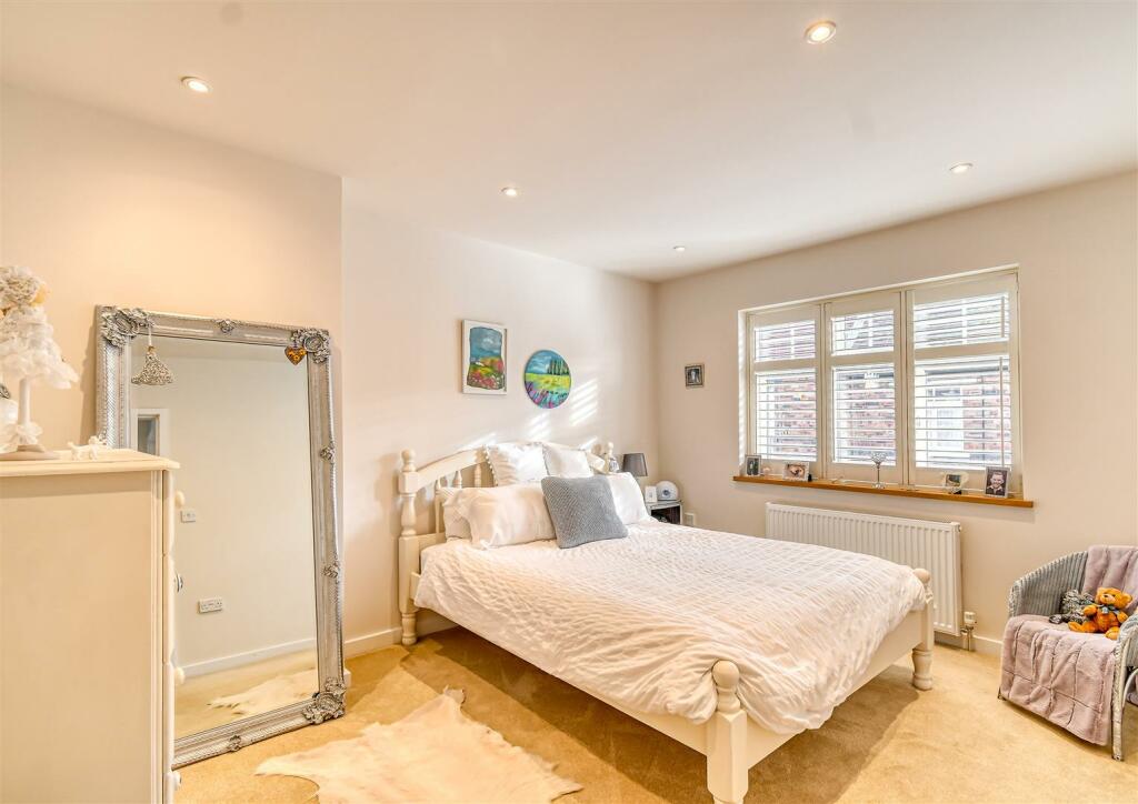 3 Cliff Gardens-03.jpg