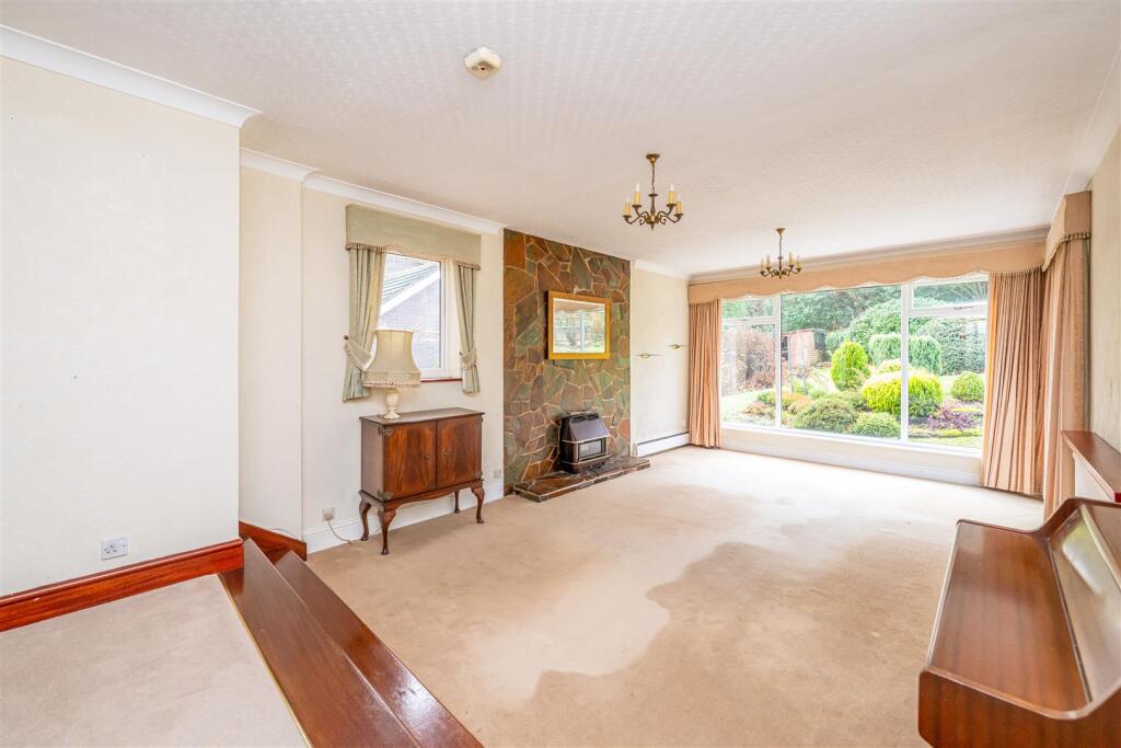 7 Maythorn Gardens  (7).jpg