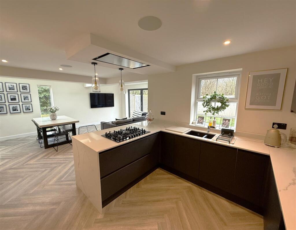 Kitchen C.JPG