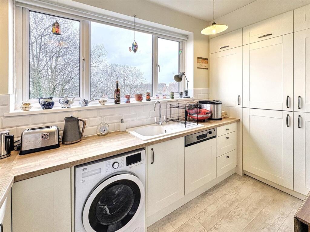 Open Plan Living/Kitchen Area