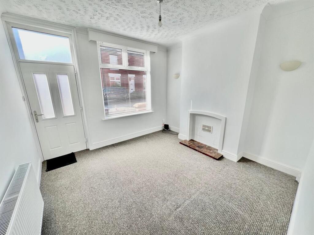 WhatsApp Image 2025-04-10 at 16.03.10 (1).jpeg