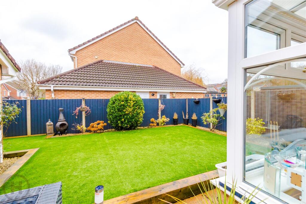 Rear Garden (2).jpg