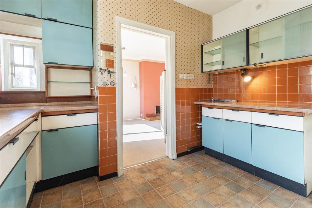 15 HeathDrive (15).jpg