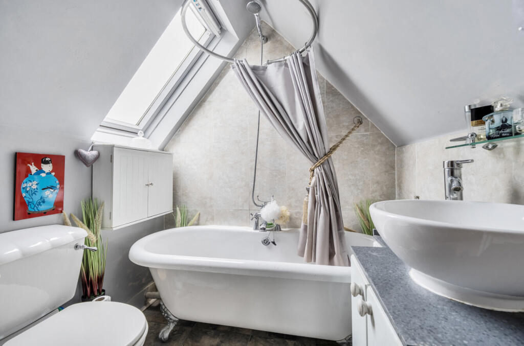 1357737-27-68d7c3...