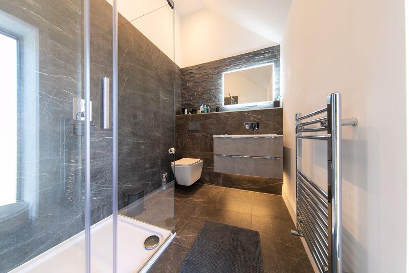 Bedroom 2 en-suite