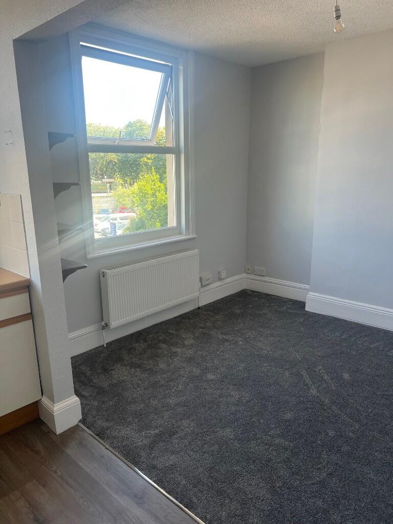 Flat 4, 51 Dartmouth Road, Paignton, Devon, TQ4