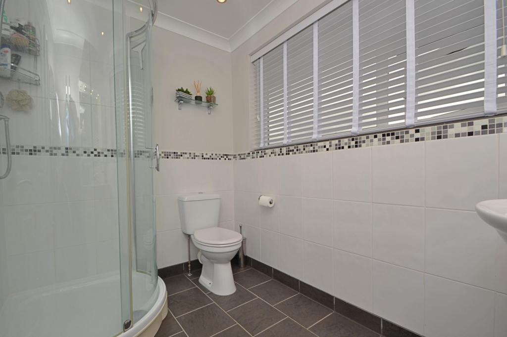 En-Suite to Bedroom 
