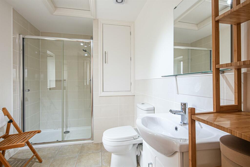 Ensuite to bedroom two