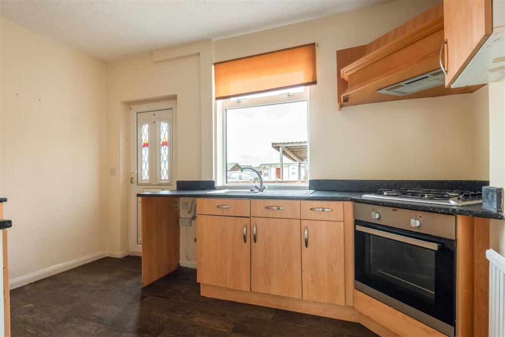 122 Manor Road-9.jpg