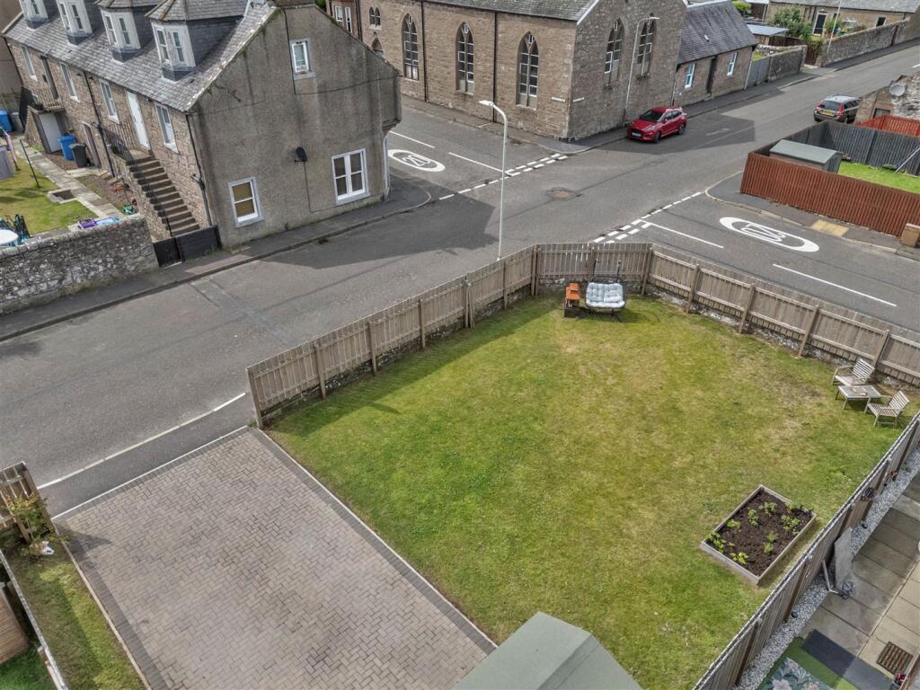 3C Castle Street Newtyle-15.JPG