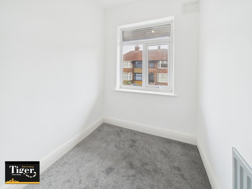 CAM02176G0-PR0527...