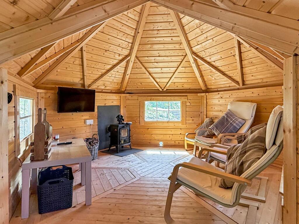 BBQ Cabin